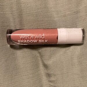Wet n Wild Shadow Silk in Pink